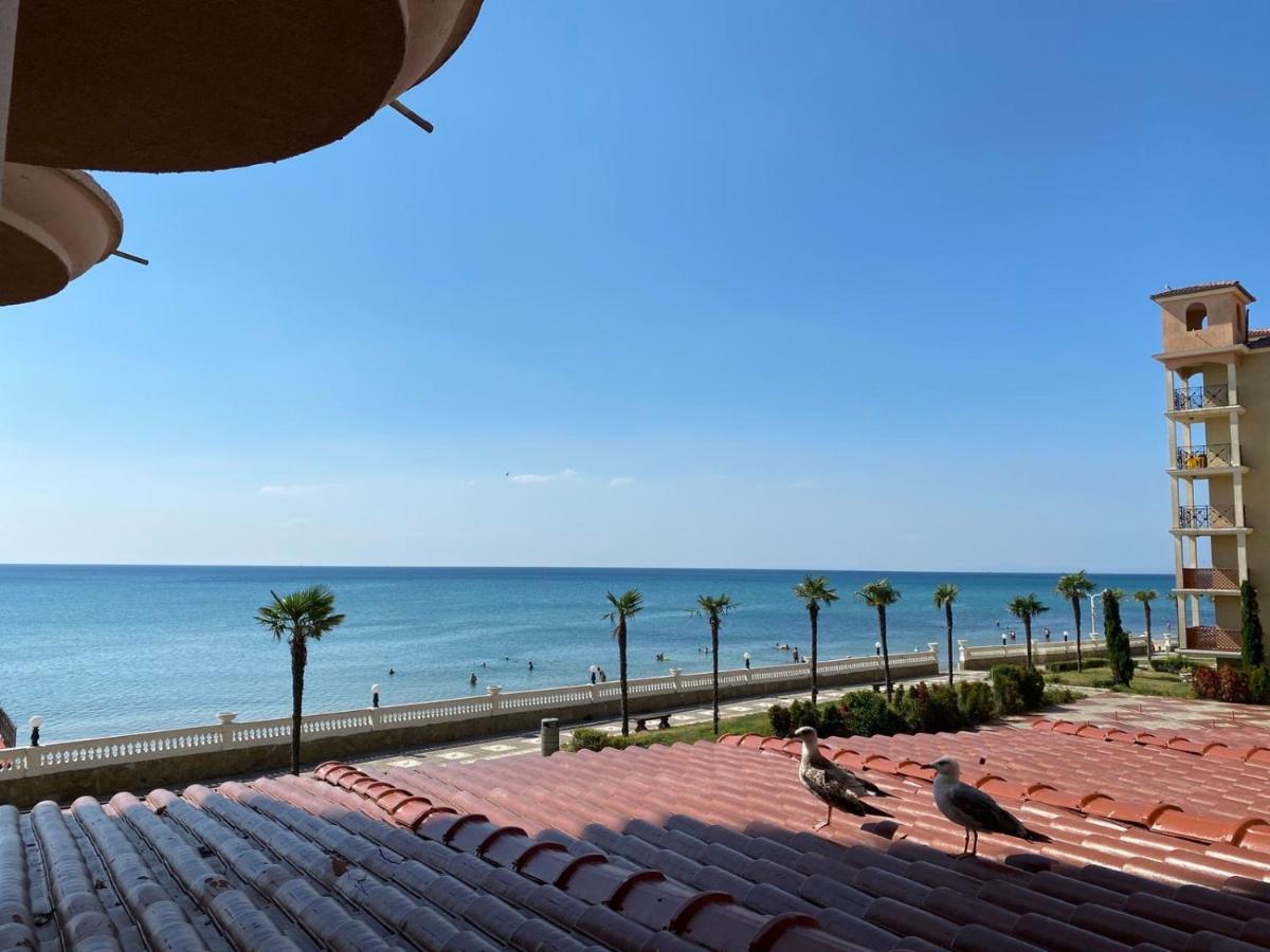 אלניטה Andalusia Apartments מראה חיצוני תמונה