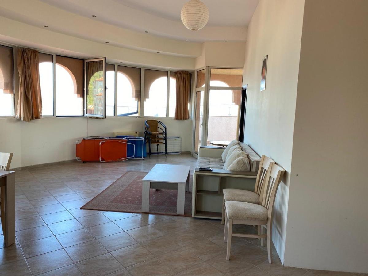 אלניטה Andalusia Apartments מראה חיצוני תמונה