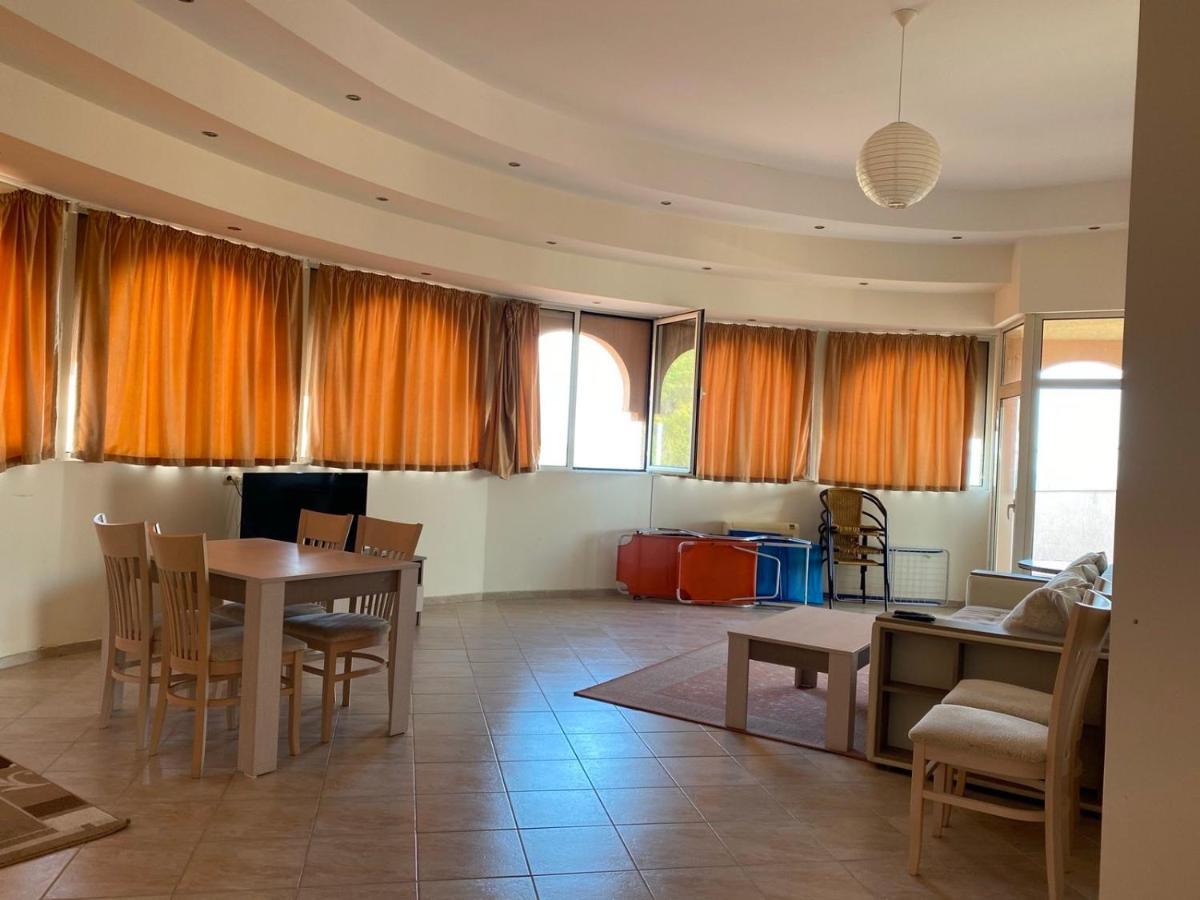 אלניטה Andalusia Apartments מראה חיצוני תמונה