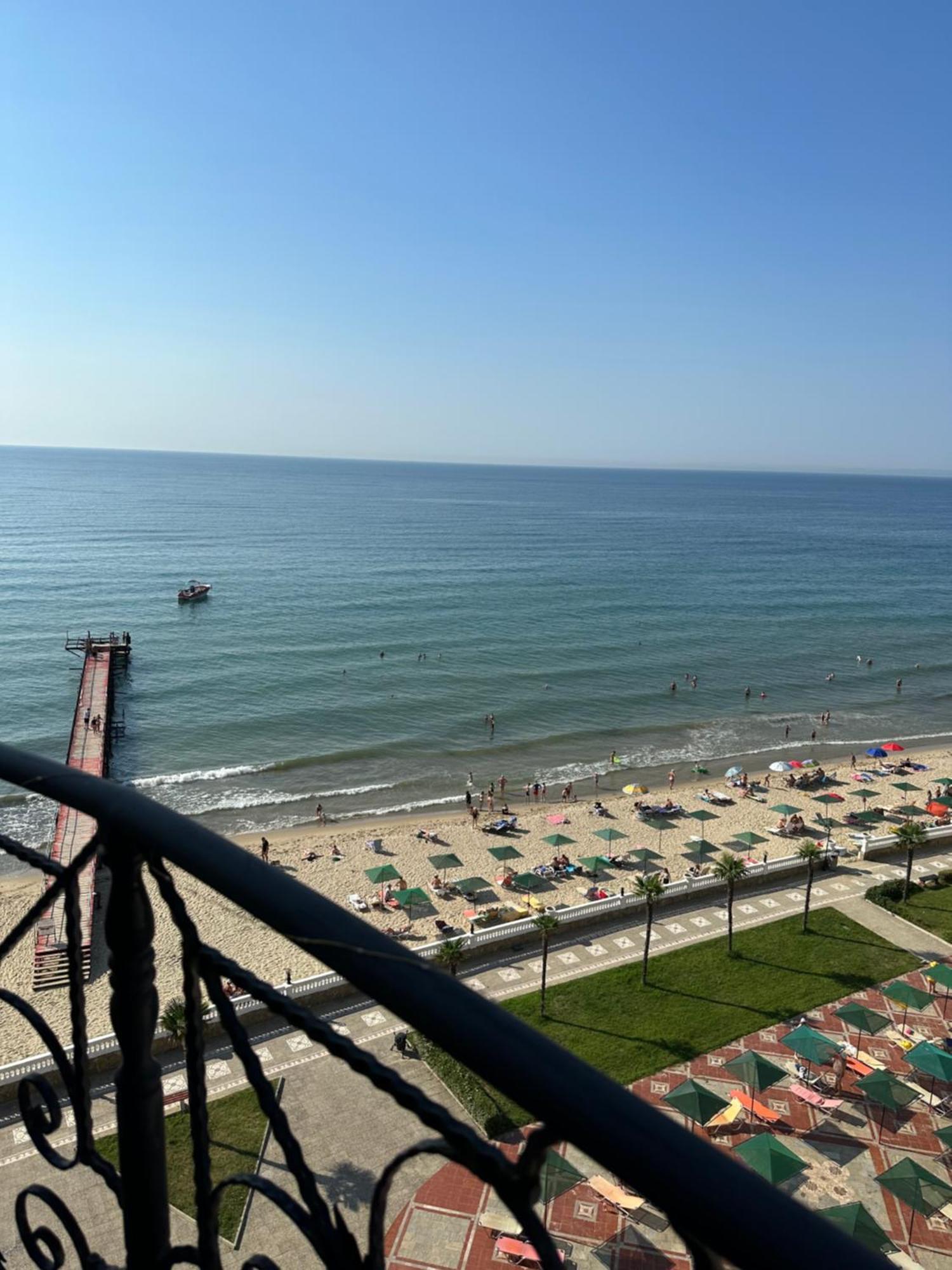 אלניטה Andalusia Apartments מראה חיצוני תמונה