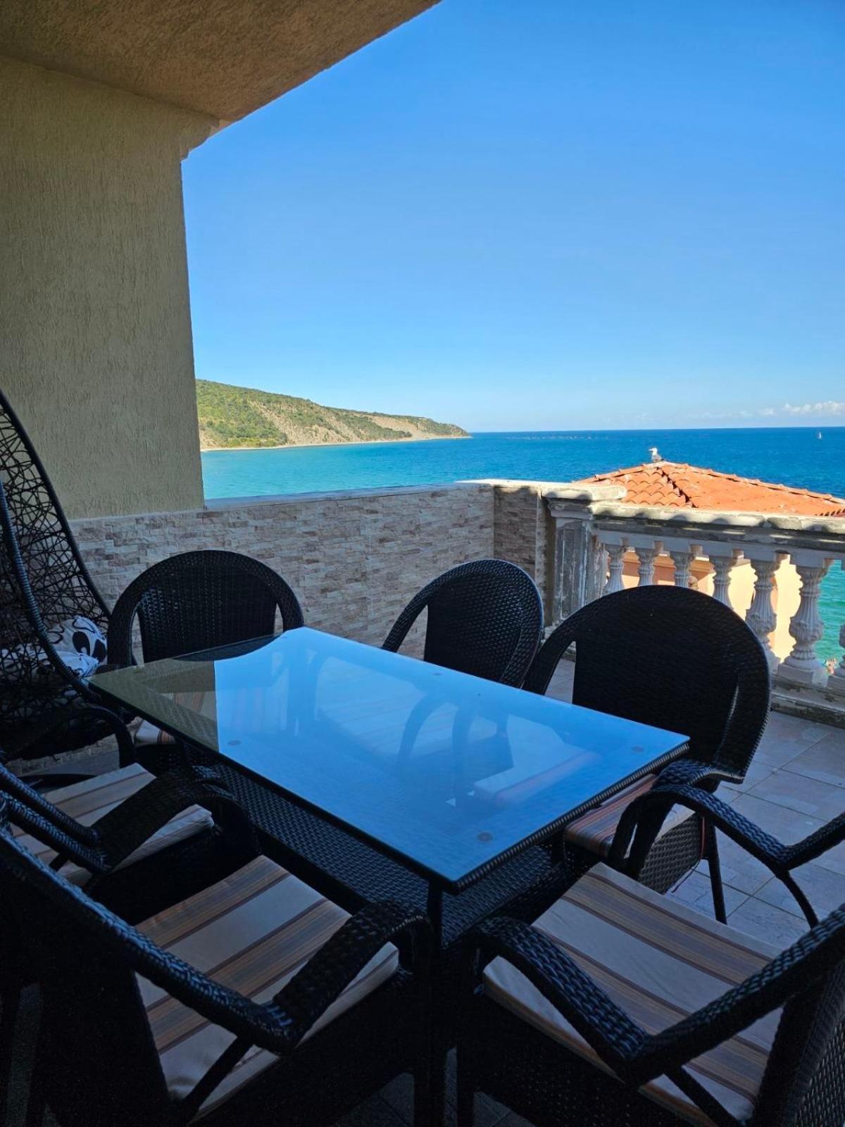 אלניטה Andalusia Apartments מראה חיצוני תמונה