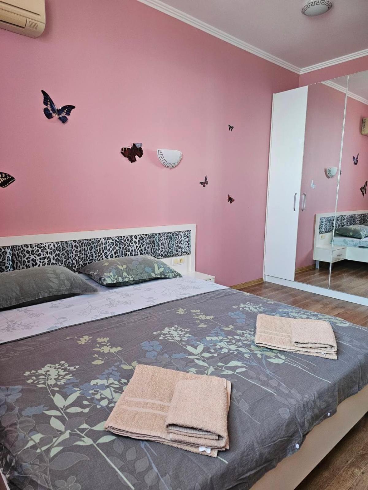 אלניטה Andalusia Apartments מראה חיצוני תמונה