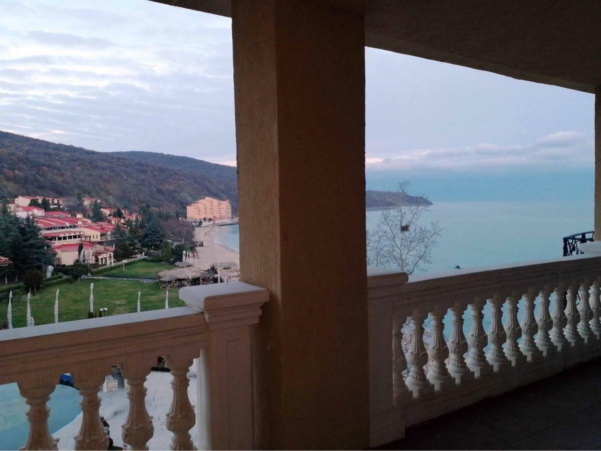 אלניטה Andalusia Apartments מראה חיצוני תמונה